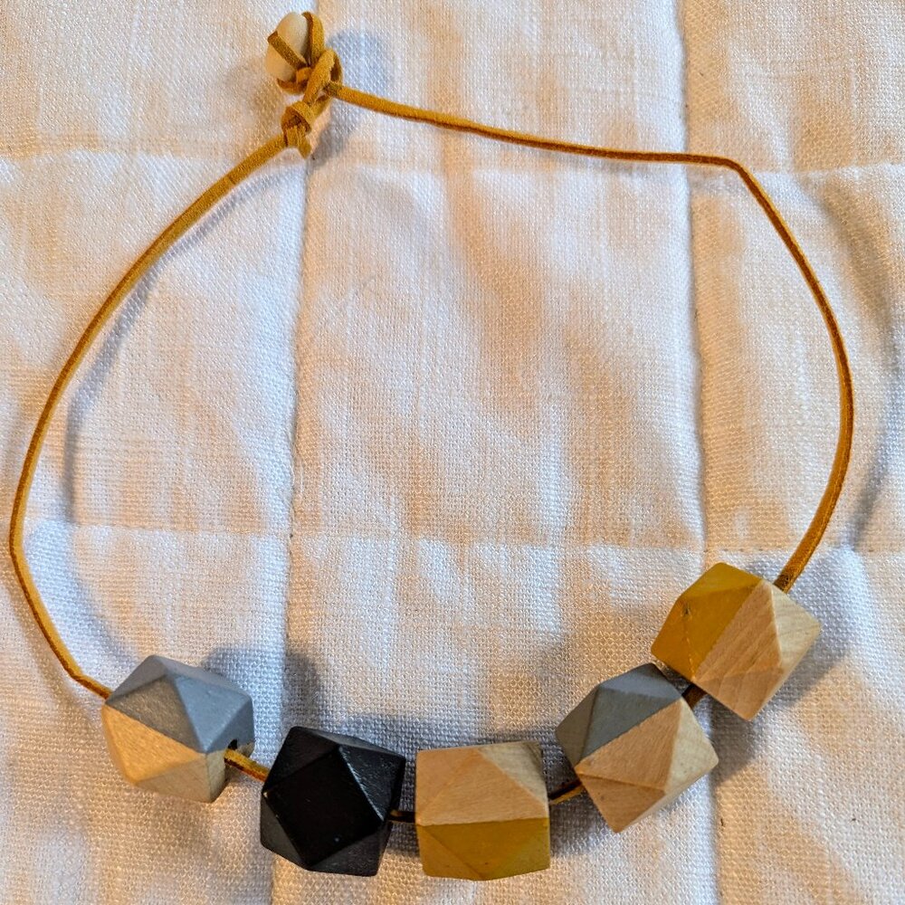 Statement necklace - Picture 3 of 3